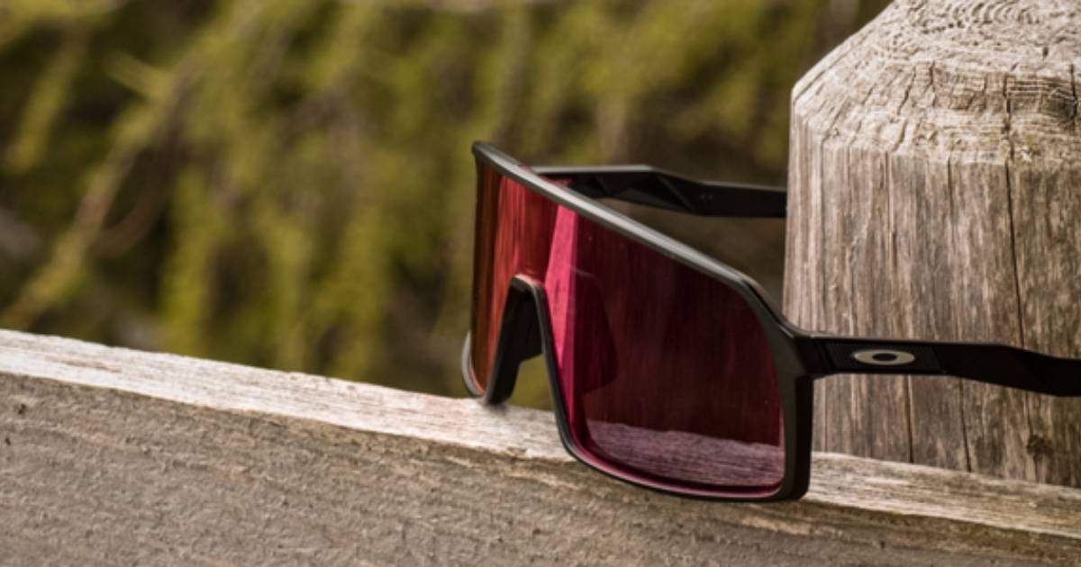 Oakley - povestea unui brand popular